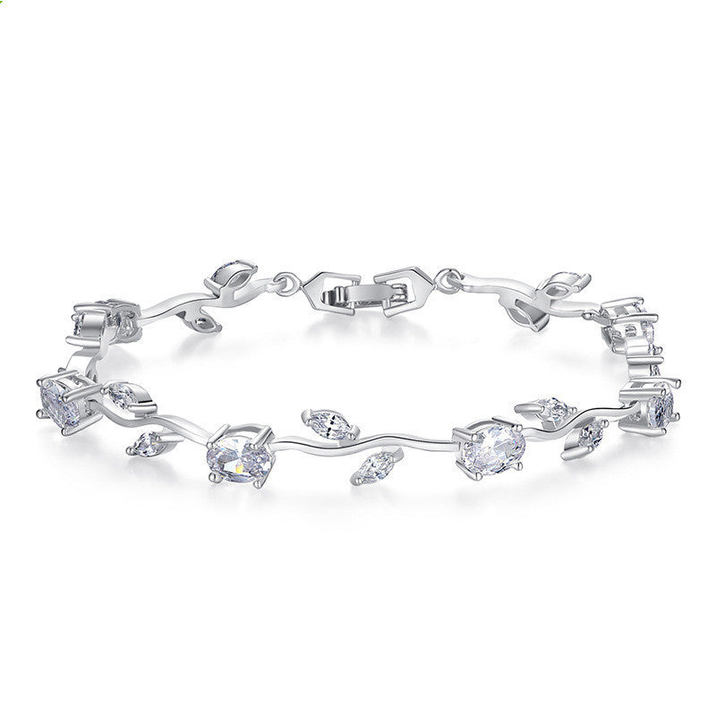 Elegant ladies bracelet with horse eye zircon for a luxe look.