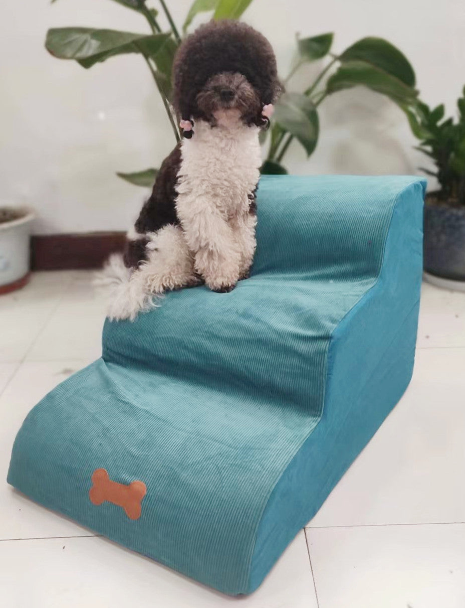 Ideal for small dogs to reach sofas and beds with ease.