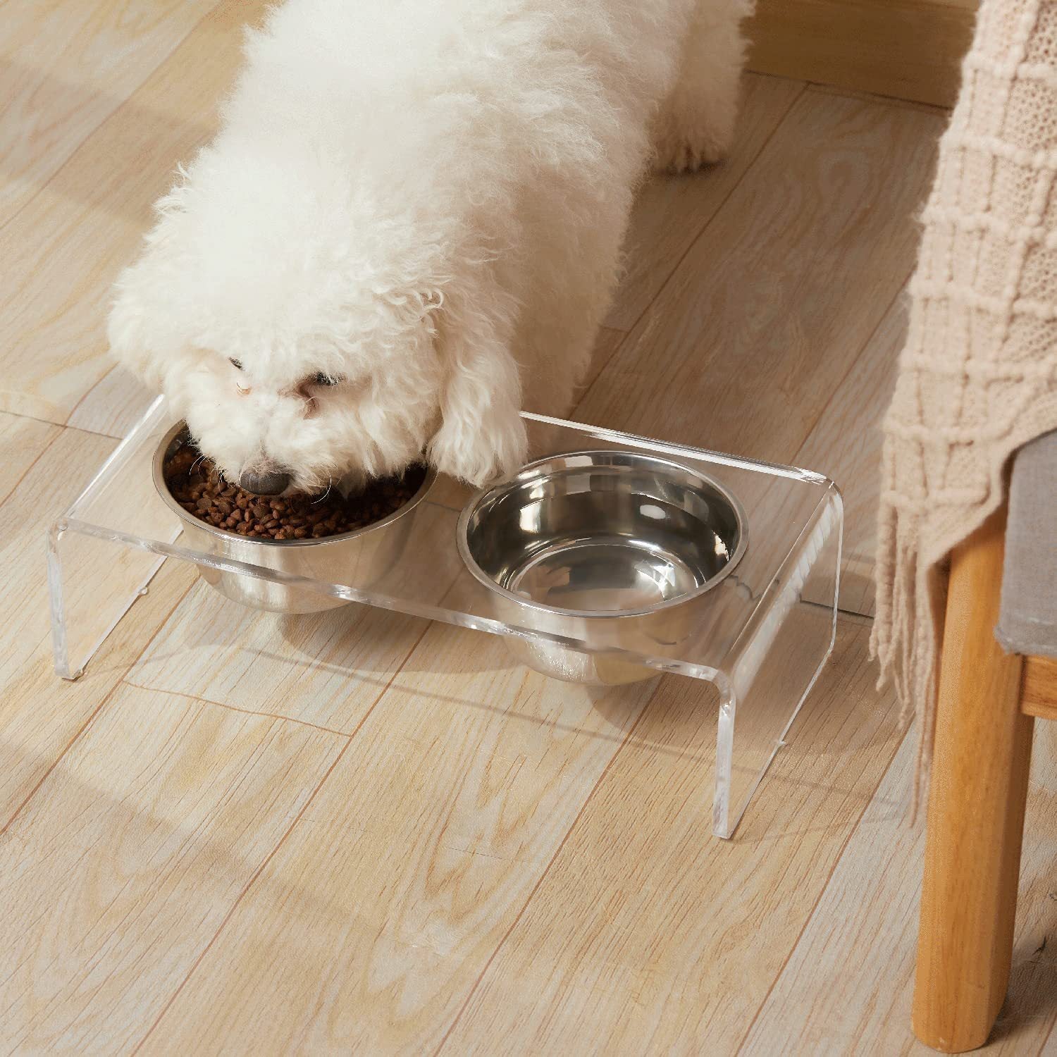 Transparent acrylic pet feeding rack with eco-friendly materials