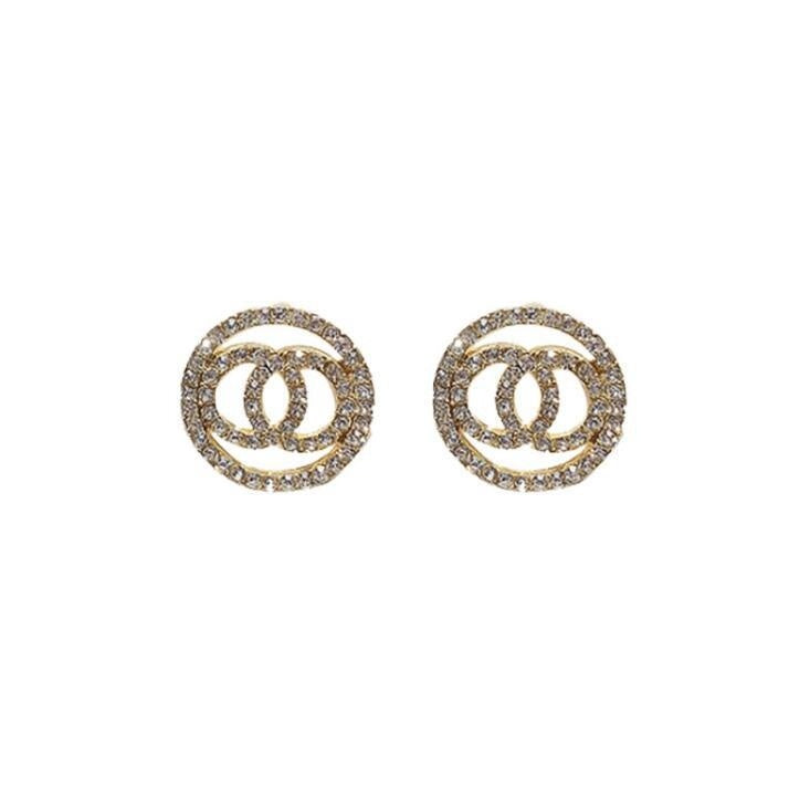 Perfectly polished diamond-inspired round earrings.