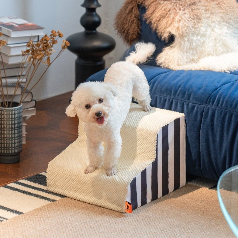 Dog stairs with elastic and comfortable support.